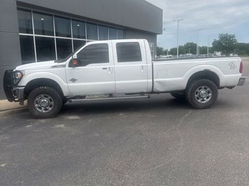 Used 2016 Ford F250 Lariat w/ Lariat Ultimate Package AWD/4WD image 2