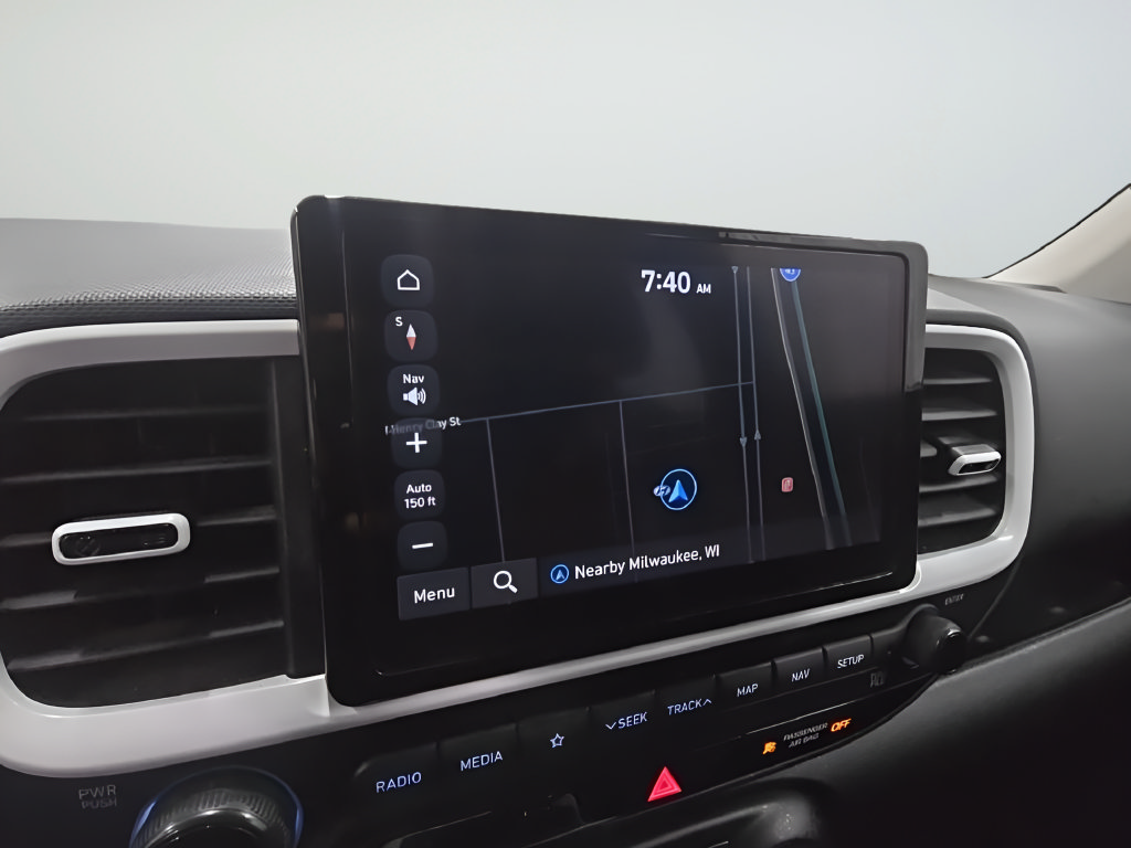 Used 2022 Hyundai Venue Limited FWD image 31