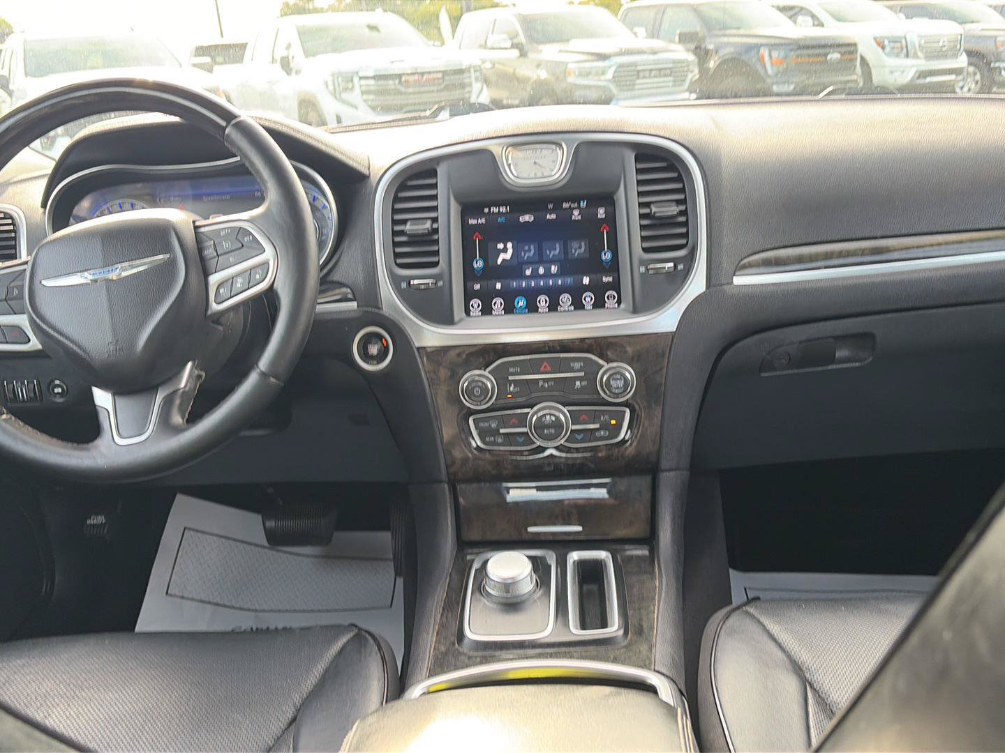 Used 2017 Chrysler 300 C w/ Safetytec Plus Group RWD image 20