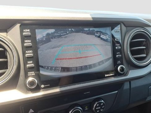 Used 2020 Toyota Tacoma TRD Sport w/ Technology Package AWD/4WD image 25