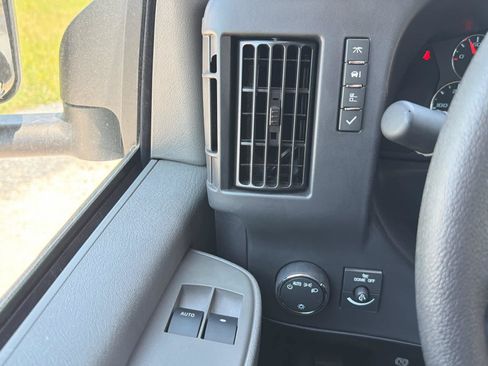 New 2025 GMC Savana 3500 w/ Power Convenience Package RWD image 30