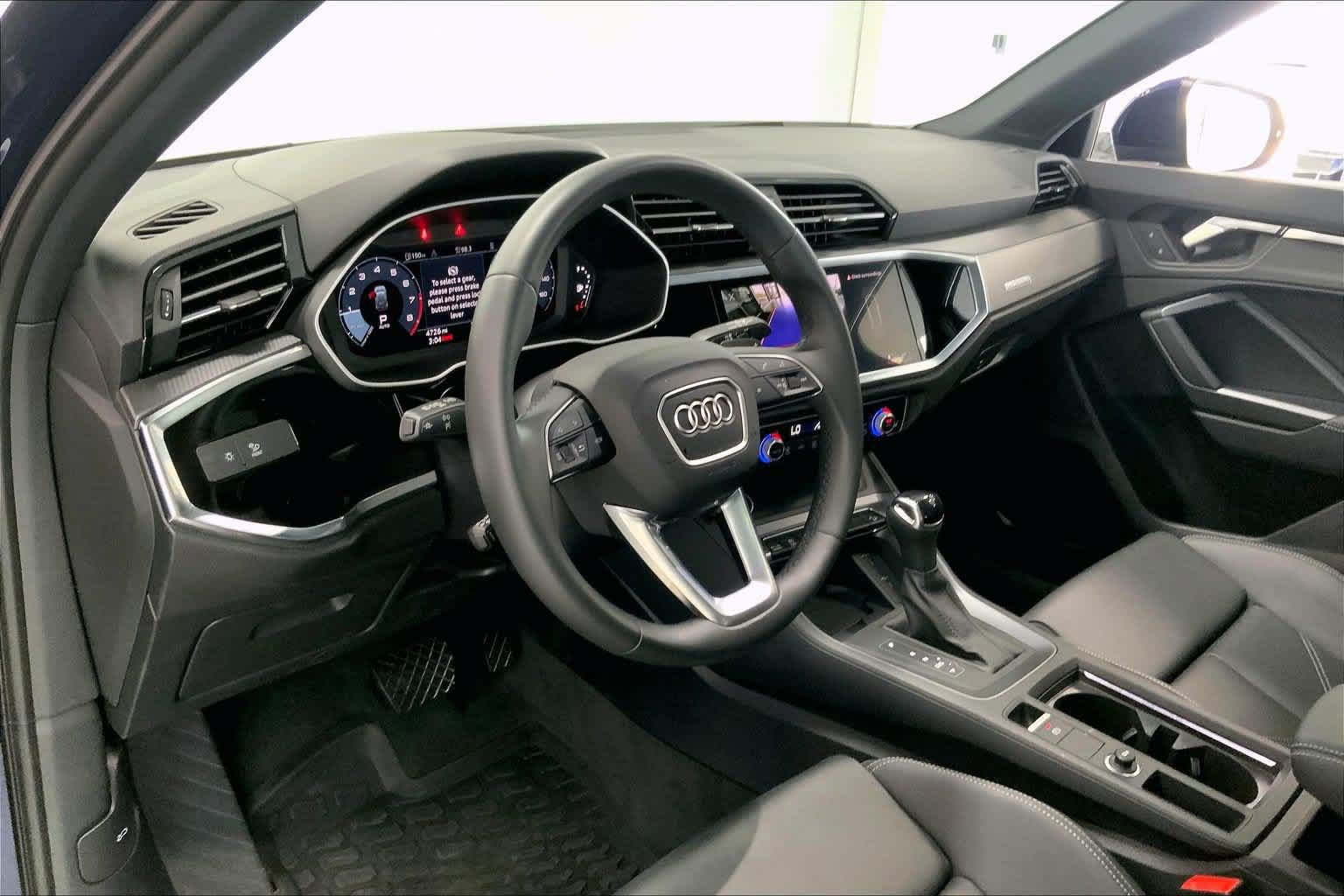 Certified 2025 Audi Q3 2.0T Premium w/ Convenience Package AWD/4WD image 2