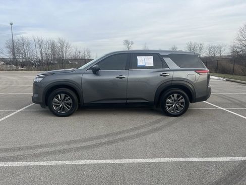 Used 2022 Nissan Pathfinder S image 5