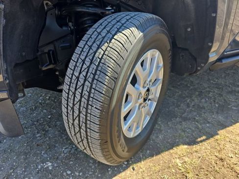 Used 2025 Toyota Tacoma SR5 image 30