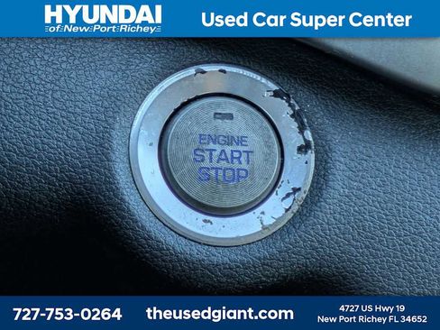 Used 2017 Hyundai Elantra Limited FWD image 32