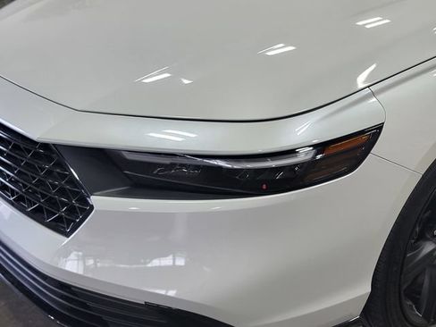 Used 2024 Honda Accord Sport image 9