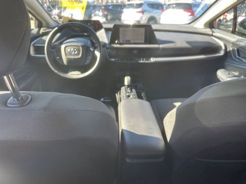 Used 2023 Toyota Prius LE image 18