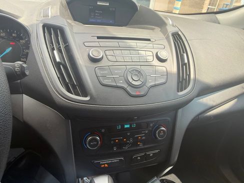 Used 2017 Ford Escape SE FWD image 7