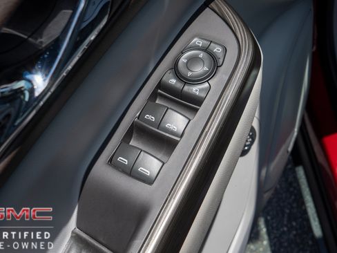 Used 2020 GMC Acadia SLT w/ Premium Package FWD image 13