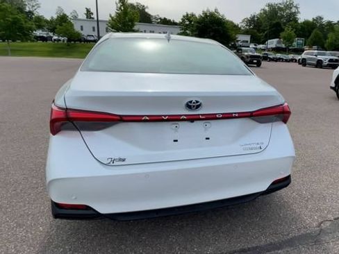 Used 2020 Toyota Avalon Limited w/ Advanced Safety Package FWD image 3
