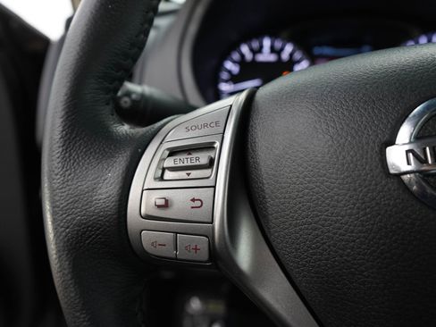 Used 2013 Nissan Altima 2.5 SV FWD image 23