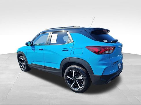 Used 2021 Chevrolet TrailBlazer RS w/ Sun and Liftgate Package AWD/4WD image 3