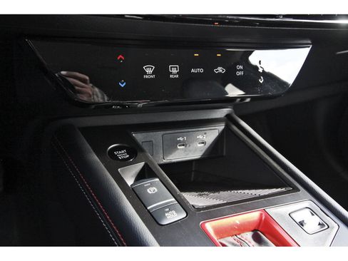 Certified 2025 Nissan Kicks SR FWD image 24