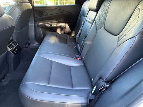 Used 2024 Lexus RX 350h image 33