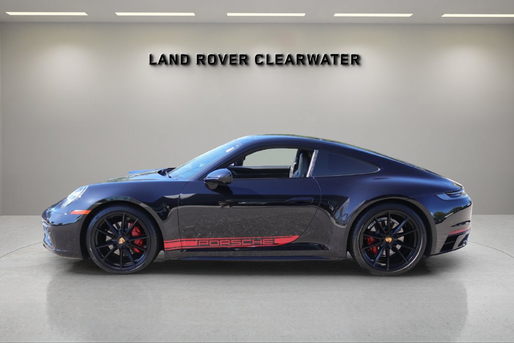 Used 2023 Porsche 911 Carrera image 2