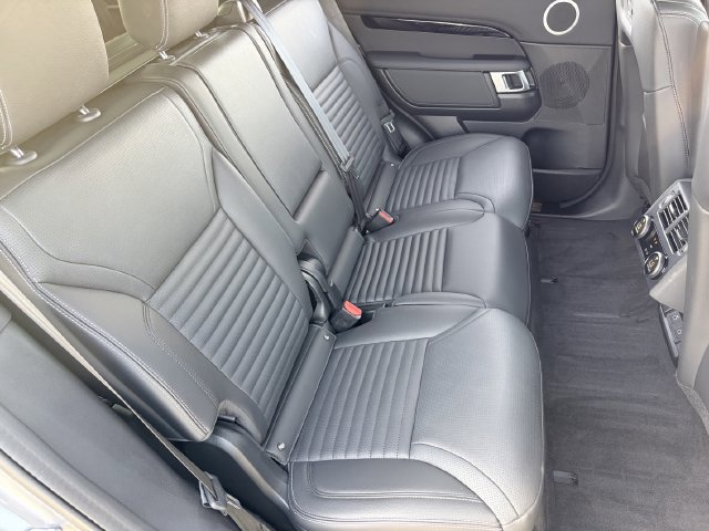 Used 2025 Land Rover Discovery S AWD/4WD image 22