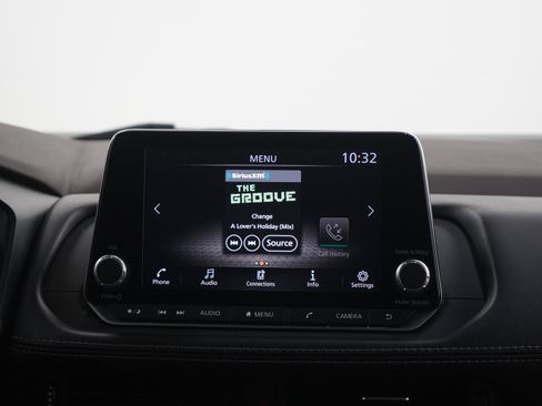 Used 2023 Nissan Rogue S AWD/4WD image 14