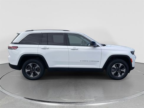 Used 2022 Jeep Grand Cherokee Limited 4xe image 40