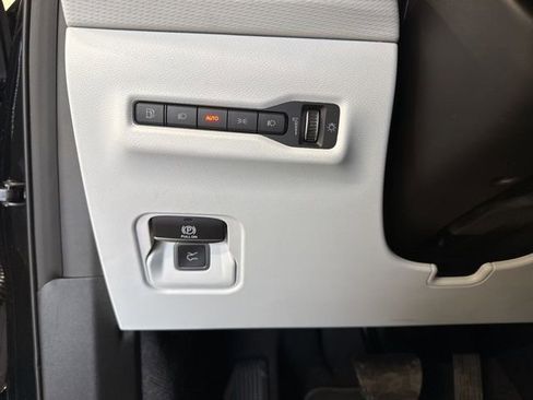 New 2026 Jeep Cherokee Limited image 27