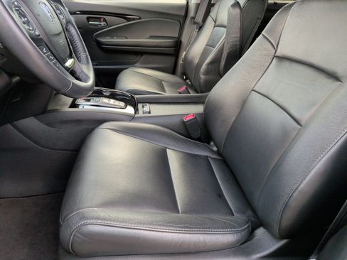 Used 2017 Honda Pilot Touring image 26