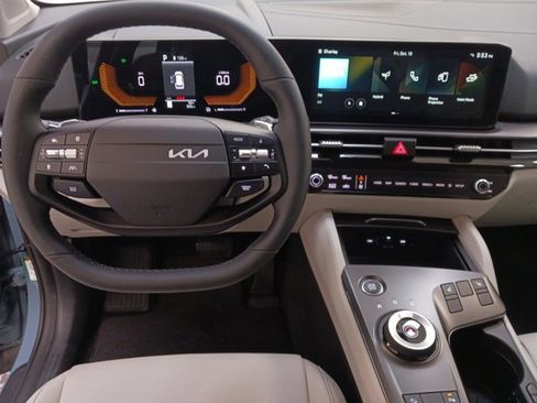 Used 2026 Kia Sportage EX w/ EX Panoramic Sunroof Package image 14