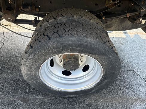 Used 2019 Ford F550 4x4 Regular Cab Super Duty image 12