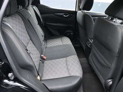 Used 2019 Nissan Rogue Sport SV image 22