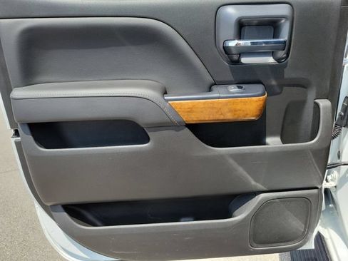 Used 2019 Chevrolet Silverado 2500 High Country w/ Duramax Plus Package AWD/4WD image 27