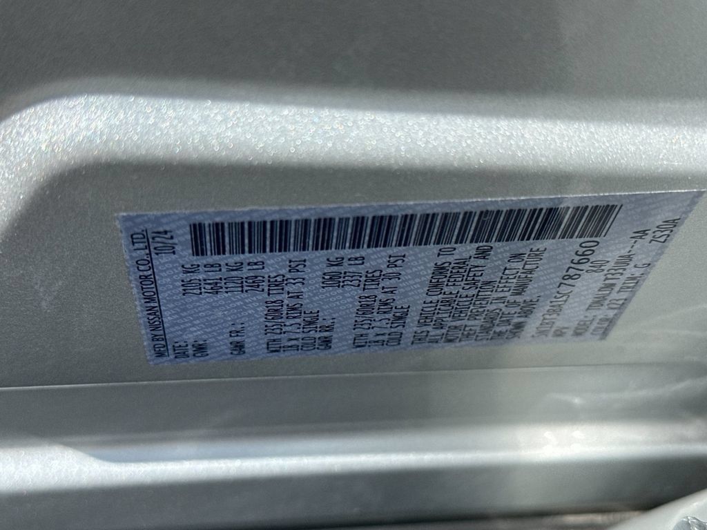 Used 2025 Nissan Rogue SV FWD image 27