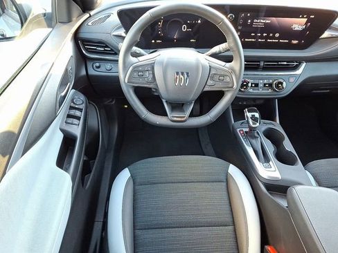 Used 2025 Buick Envista Preferred w/ Convenience I Package image 21