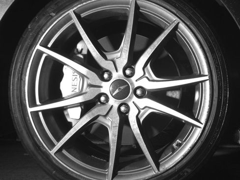 Used 2025 Genesis G70 2.5T image 13