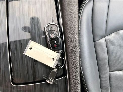 Used 2023 Buick Enclave Essence w/ Experience Buick Package image 10