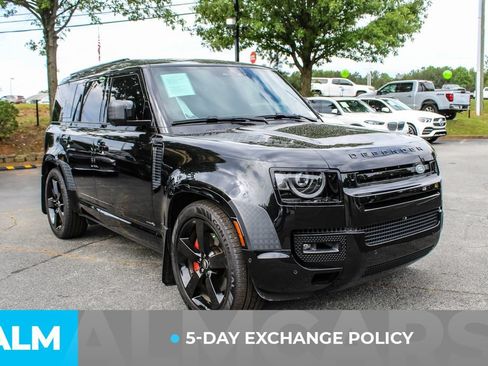 Used 2025 Land Rover Defender 110 X AWD/4WD image 3