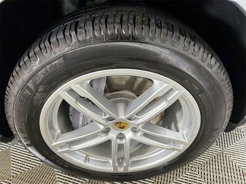 Used 2021 Porsche Macan image 14