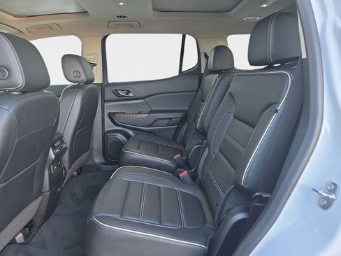 Used 2023 GMC Acadia Denali w/ Denali Technology Package image 18