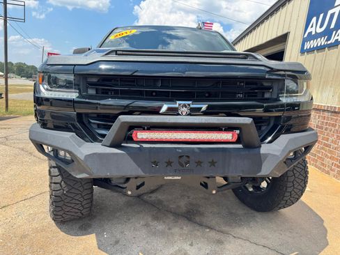 Used 2017 Chevrolet Silverado 1500 LT w/ All Star Edition AWD/4WD image 5