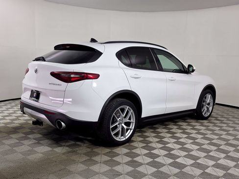 Used 2019 Alfa Romeo Stelvio Sport w/ Quick Order Package 22J Sport AWD/4WD image 7