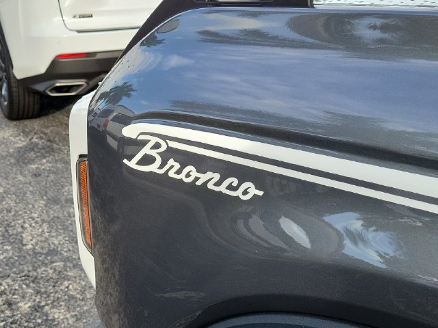 Used 2024 Ford Bronco Heritage Edition AWD/4WD image 8