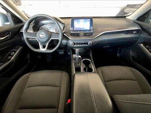 Used 2023 Nissan Altima 2.5 SV image 14