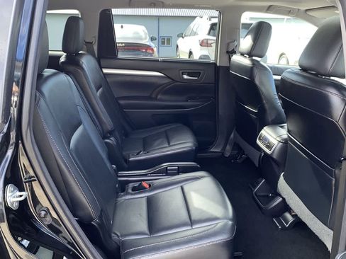 Used 2015 Toyota Highlander XLE image 20