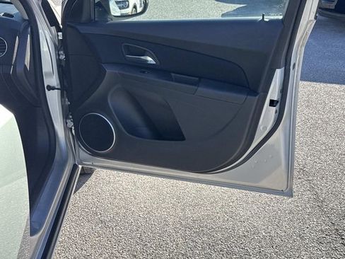 Used 2011 Chevrolet Cruze LT image 10