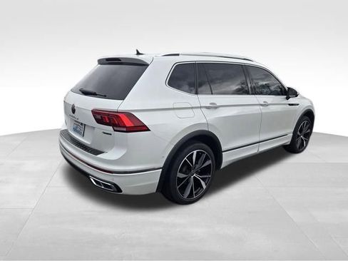 Certified 2023 Volkswagen Tiguan SEL R-Line image 7