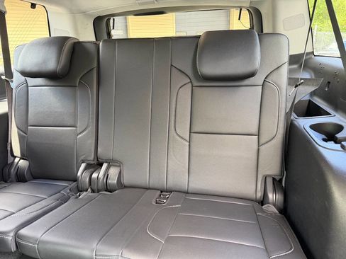 Used 2019 Chevrolet Suburban 3500 LT AWD/4WD image 33