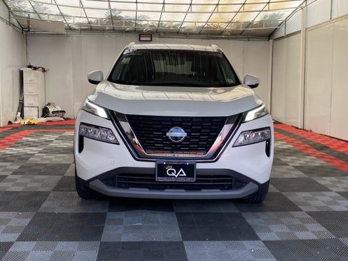 Used 2022 Nissan Rogue SV w/ SV Premium Package AWD/4WD image 2