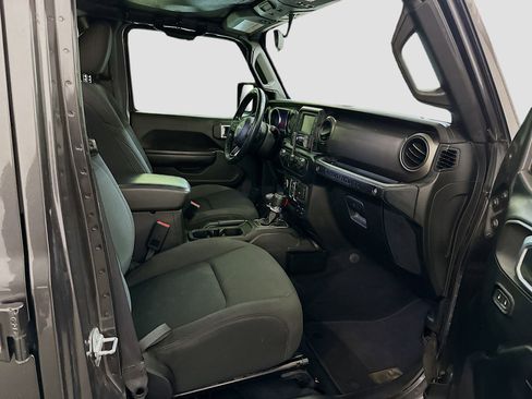 Used 2019 Jeep Wrangler Unlimited Sport S image 33