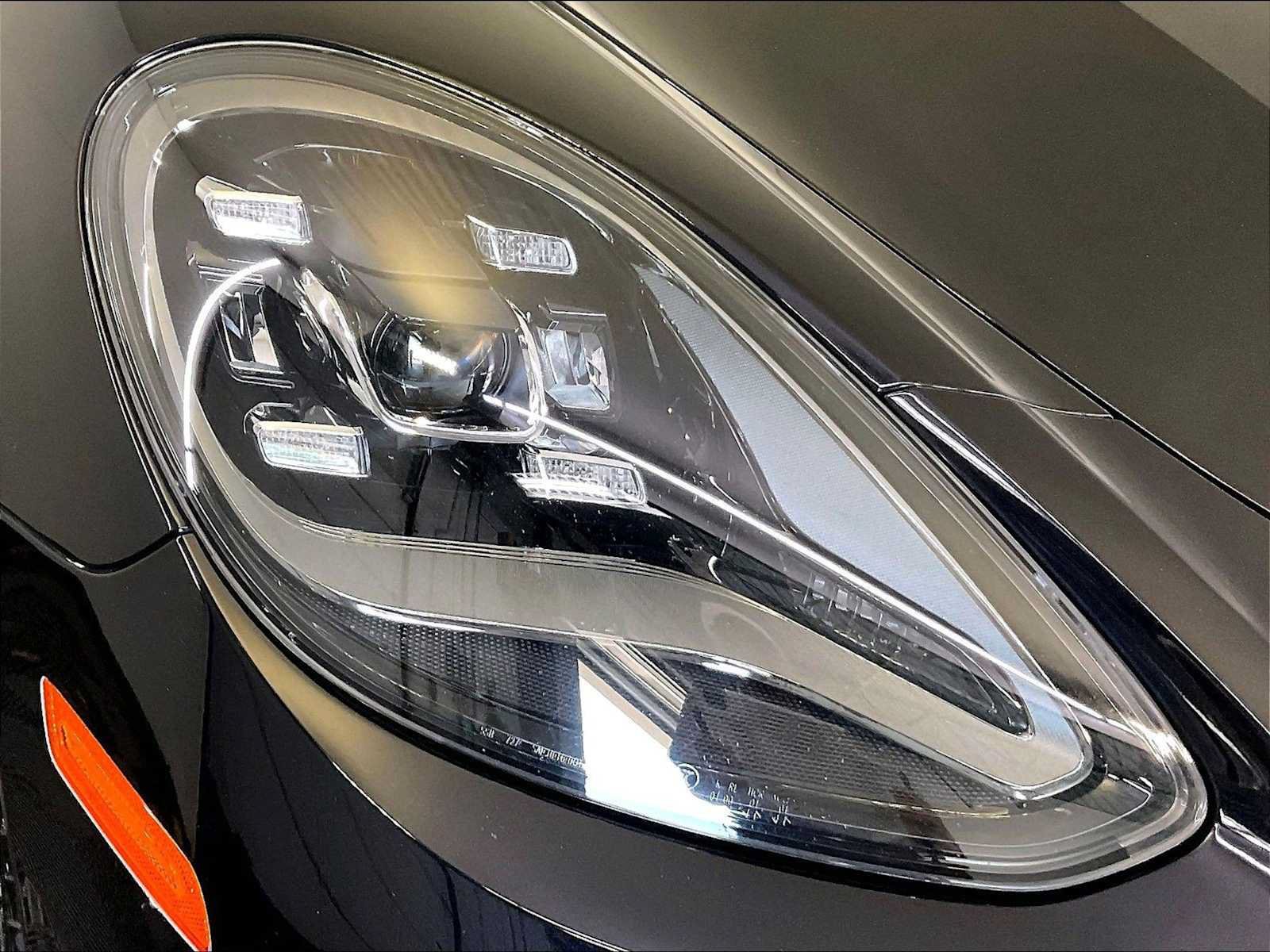 Certified 2023 Porsche Panamera 4 AWD/4WD image 12