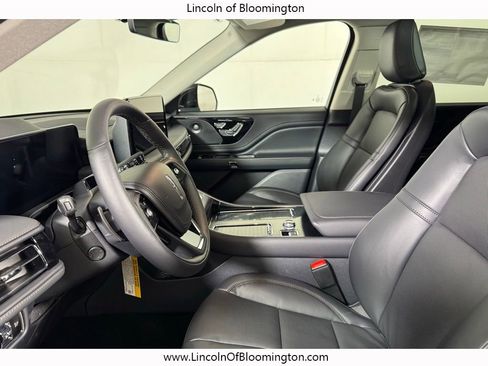 New 2026 Lincoln Aviator AWD image 20