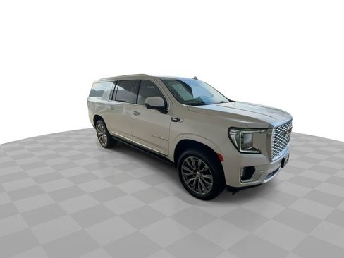 Certified 2022 GMC Yukon XL Denali w/ Denali Ultimate Package image 2