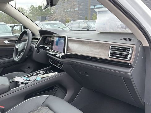 New 2026 Volkswagen Atlas SEL Premium R-Line image 23