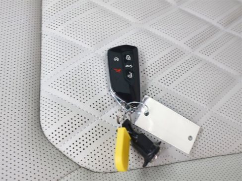 Used 2025 Volkswagen Atlas Cross Sport SEL Premium R-Line image 29